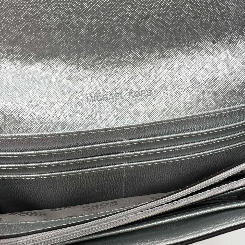 Michael Kors Jet Set Travel Carryall Wallet in Silver